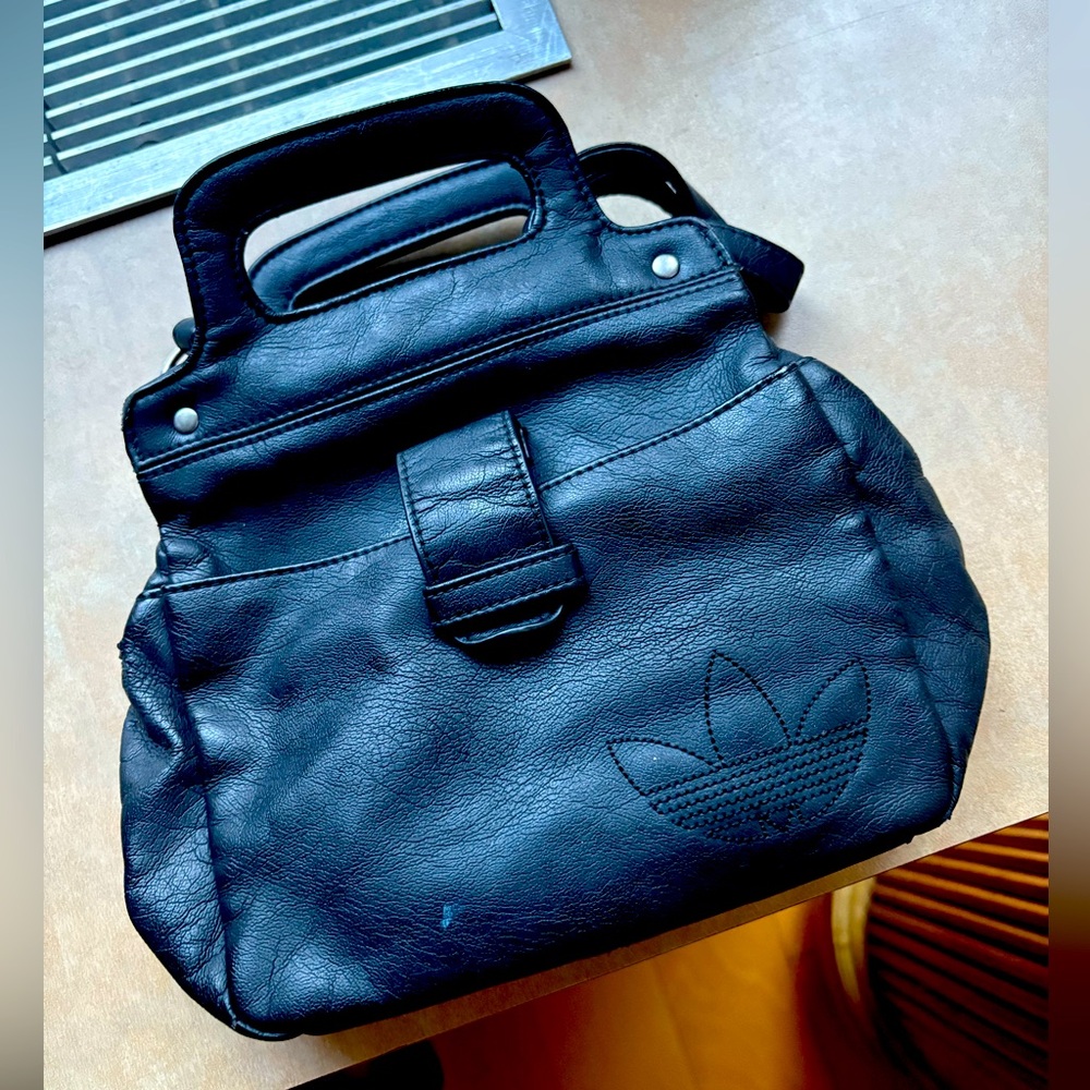 Adidas black crossbody bag. Good condition